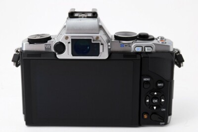 Olympus OM-D E-M5 16.1 MP 14-42mm Lens Kit Silver [Exc+++] w/Box