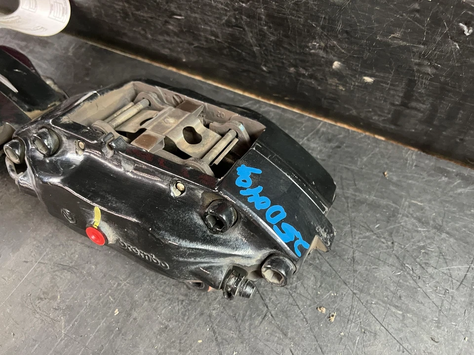 02-06 MASERATI SPYDER FRONT LEFT & RIGHT BREMBO BRAKE CALIPERS BLACK - Image 3 of 4