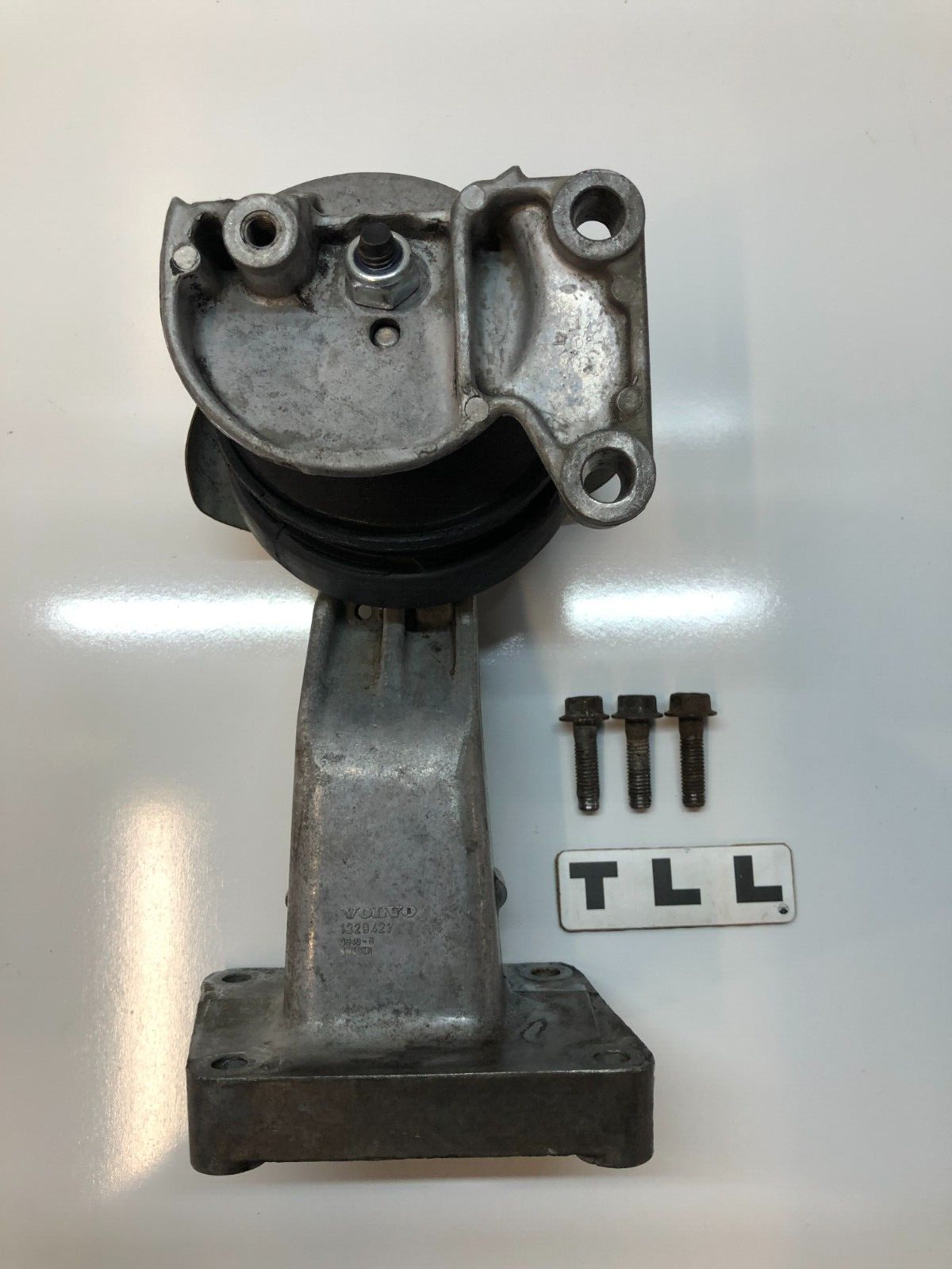 84-89 Volvo 740 OEM Right RH Engine Mount Bracket 1329427 | eBay