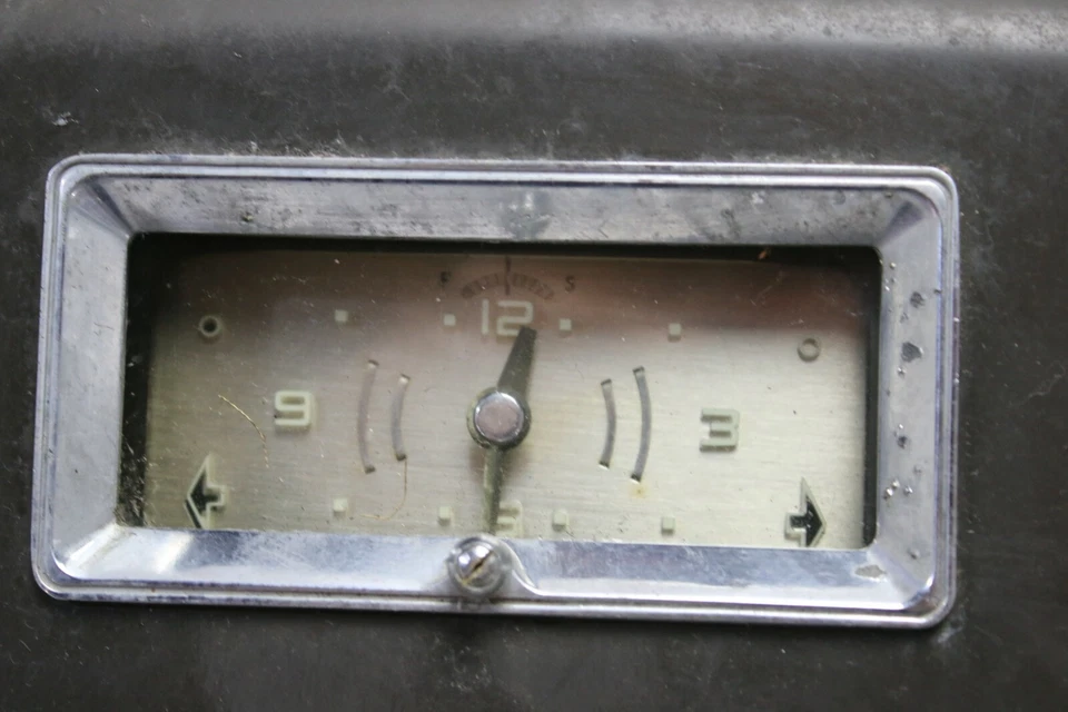 Lincoln Cosmopolitan Gauge Cluster 1949 con velocímetro y tacómetro Foto 4 de 4