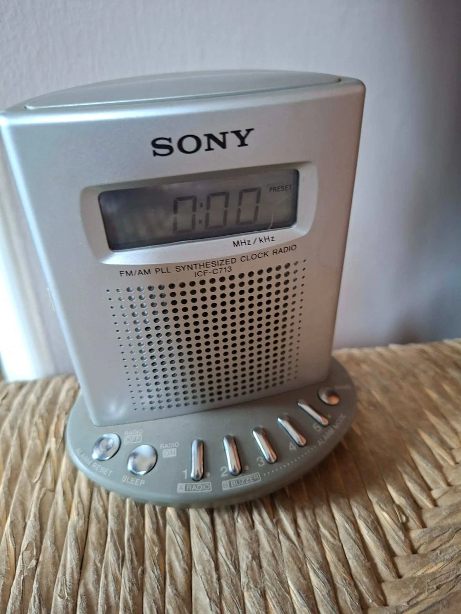 Radio reloj despertador Sony ICF-C713