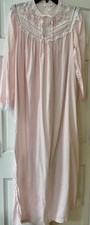 Vtg. Pink Barbizon Full Length Feat hairs Nightgown Size S Embroidered, Lace