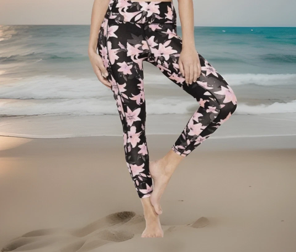 Leggings Victoria’s Secret para mujer talla 4 tiro alto esenciales negros con estampado floral Foto 2 de 4