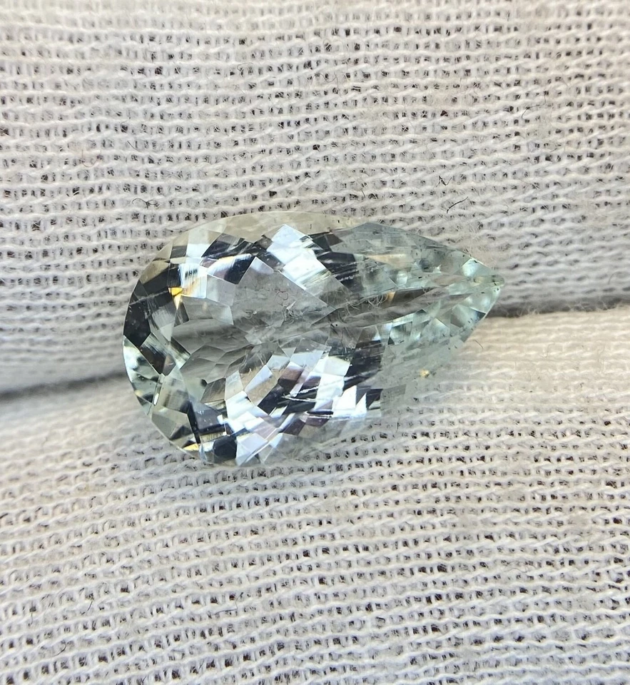 3.70 Carat Natural Aquamarine Pear Faceted Gemstone Good Quality Loose - Image 4 of 4