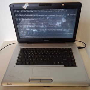 Toshiba Satellite L450D  15,6" Display Lap Top Notebook ( 1222 )