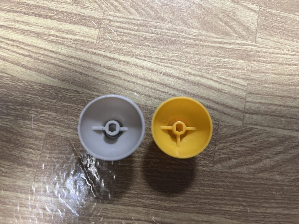 10 Nintendo GameCube Joysticks *Replacement* Thumb Sticks - 10 Grey / 10 Yellow - Image 2 of 2