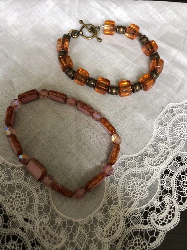 Vintage 6-1/2" Glass Beaded &  Stretch Pink  Bracelet Costume Jewelry PP-18