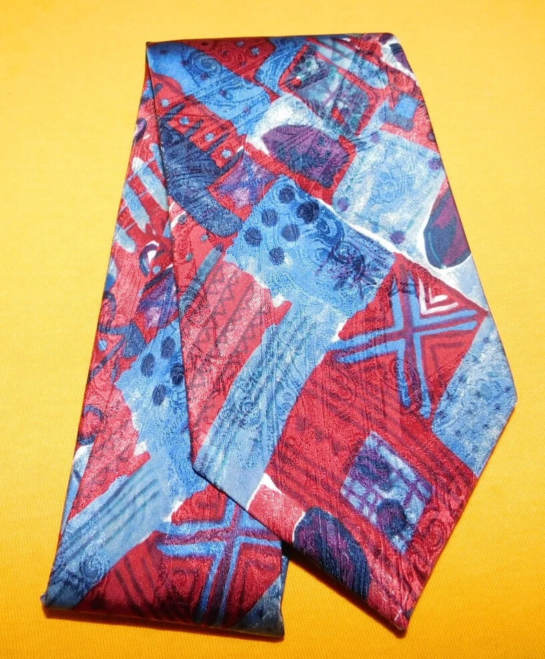 CORBATA DE DISEÑO ABSTRACTO HARDY AMIES AZUL/ROJO/BLANCO PARA HOMBRE - CORBATAS - CORBATAS DE DISEÑADOR. Foto 2 de 3