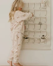 NWT Rylee + Cru Thick jogger Sweatpant In Ice Skates 2-3y