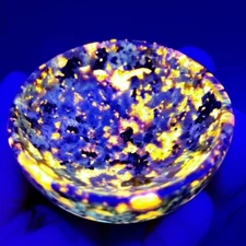 Glowing Yooperlite Crystal Bowl UV Reactive Charging Healing Cleansing Dish Gift