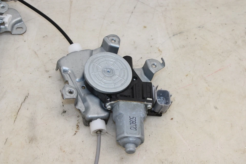 Regulador de ventana delantera derecha Nissan Juke 2011-2017 OEM LS27 Foto 2 de 4