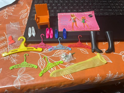 Lot of Vintage 1960s Barbie Accessories Pilgrim Shoes 1458 Francie Hangers Boots