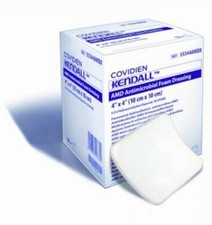 Apósito de espuma antimicrobiana para DMAE Cardinal Health Kendall 8" x 8" BX de 10