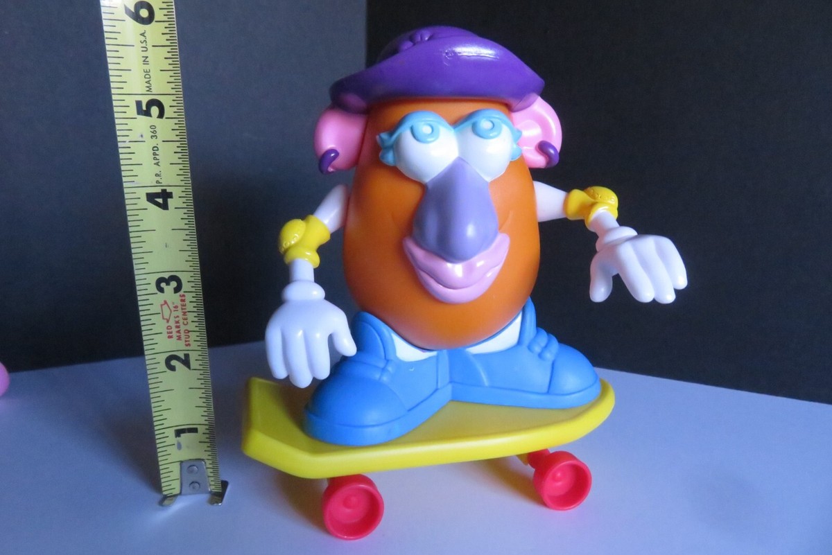 2002 HASBRO® MR Potato Head Pals Sports Spuds Skateboarder