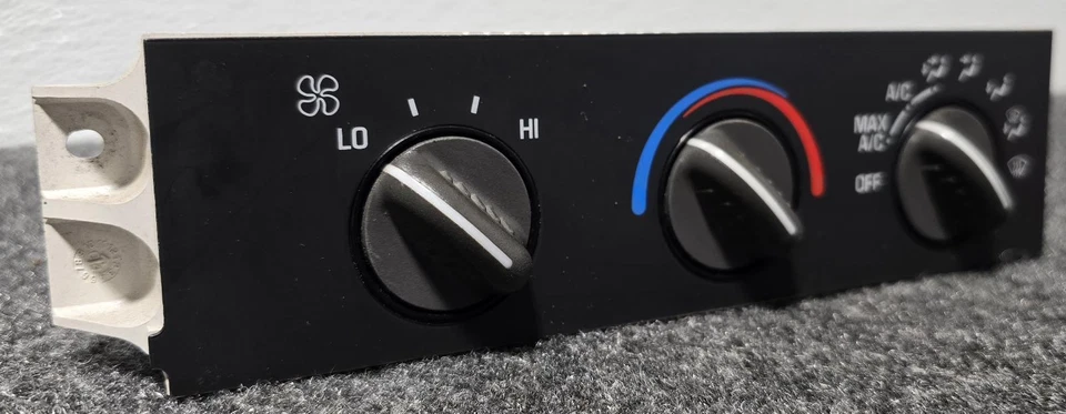 Controlador de calor/a CHEVROLET EXPRESS 2500 VAN montado en el tablero, control principal, con CA, Foto 2 de 4