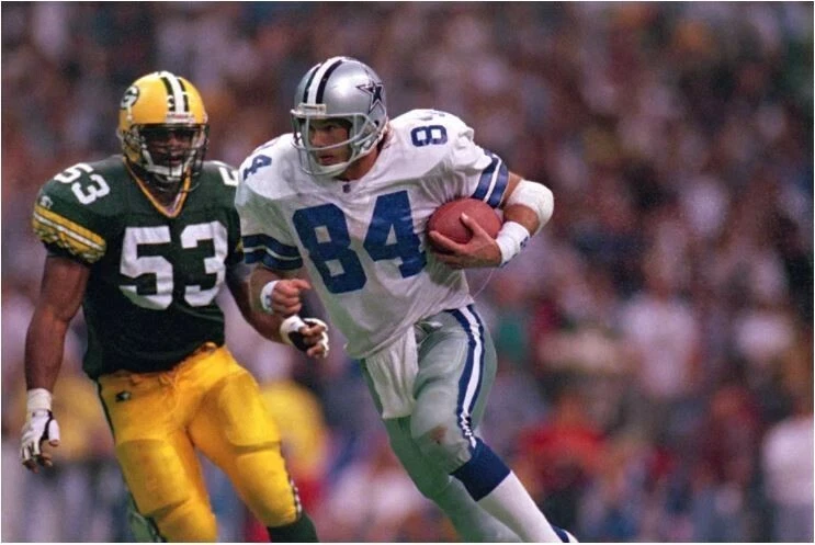 Jay Novacek  Autographed Dallas Cowboys Football Jersey Becket approved Hologram - Image 4 of 4