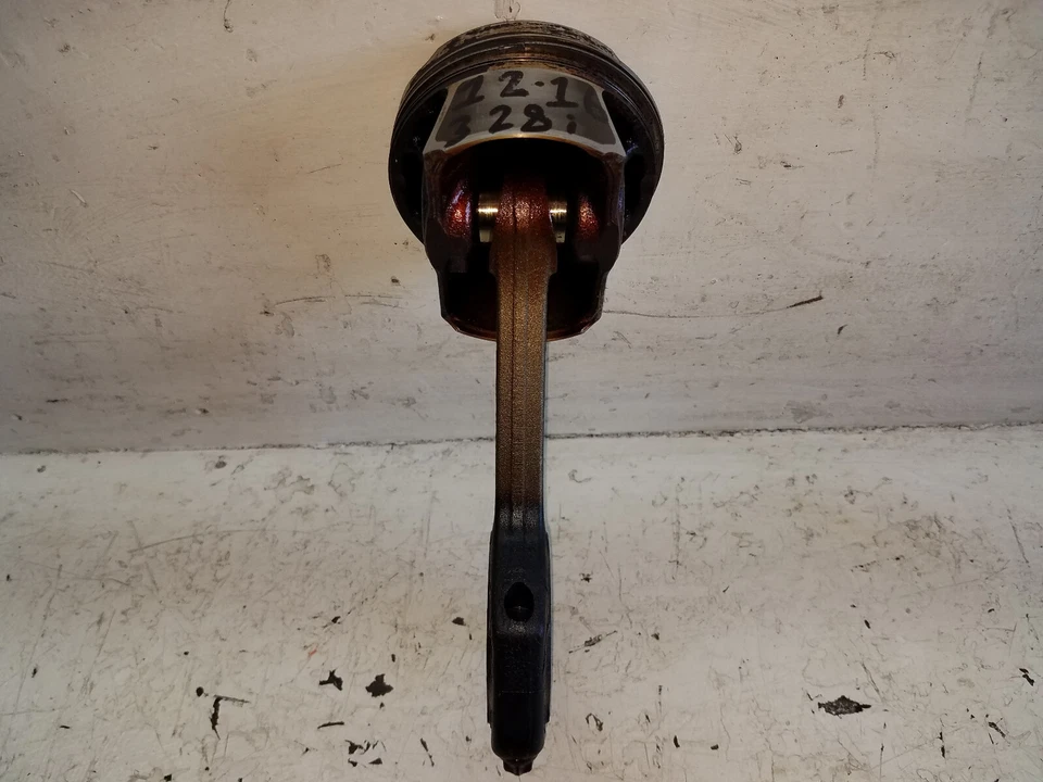 BMW 328i F30 N26 2012-2016 2,0 L motor pistón y biela 860645901 (M138 Foto 2 de 4