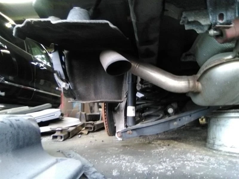 2018 Volkswagon Atlas 4 Door SUV Muffler 3.6 Liter - Image 3 of 4