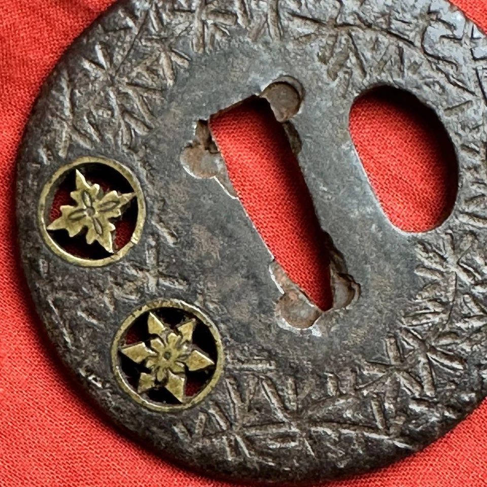 Antique Japanese Katana Tsuba Family Crest Design Edo Mid-Period Fitting - Image 4 of 4