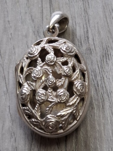 vintage sterling silver locket - Picture 1 of 4