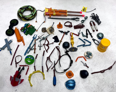 Teenage Mutant Ninja Turtles Action Figure Accessories Lot   Weapons & Gear
