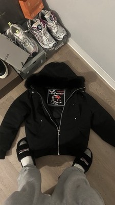 Moose Knuckles Men s Black Hooded Puffer Jacket Zip Fur Trim Pockets Logo