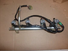 Yamaha 2006 2007 YZFR6  R6  OEM UPPER Fuel Injector nozzles, harness & rail