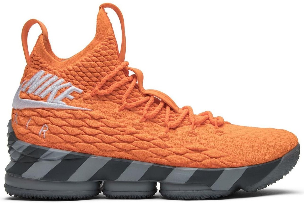 靴 Lebron15 orange box us9.5 Lebron15 orange box us9.5