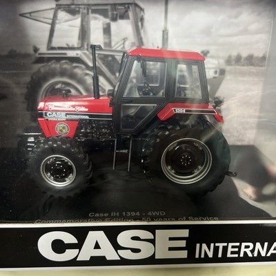 UNIVERSAL HOBBIES CASE IH 1394 - 4WD TRAKTOR GEDENKAUSGABE 1.32 UH6435
