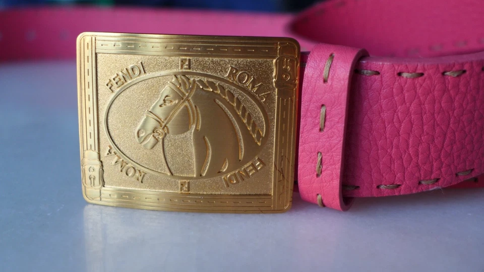FENDI Horse Gold Buckle Belt in Romano Leather 95 cm very nice Color - Photo 2/4