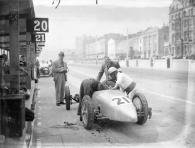 Cyril Paul, Riley, makes a pitstop 1934 Motor Racing Old Photo | eBay ...