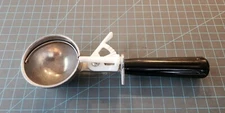 Nice Vintage Ice Cream Cookie Scoop - Black Handle - Aluminum  Taiwan - N2