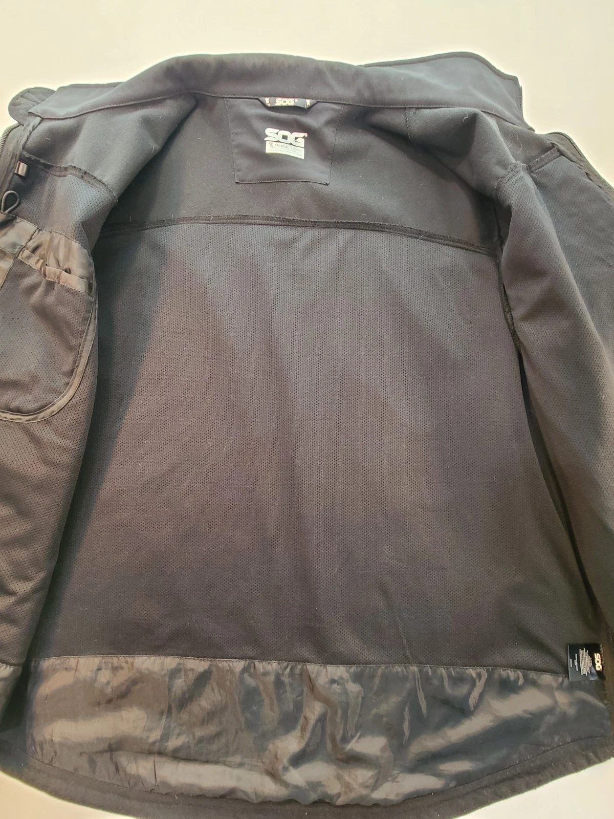 SOG Black Softshell Jacket Men's XL Zip Stand-Up Collar Lined Logo Casual image 3