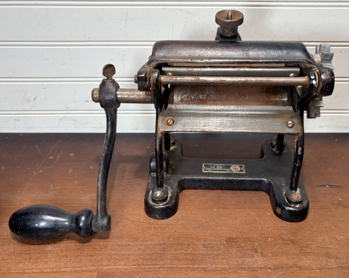 Vtg  Berarducci Bros Cast Iron Hand Crank Pasta Noodle Maker & accessories