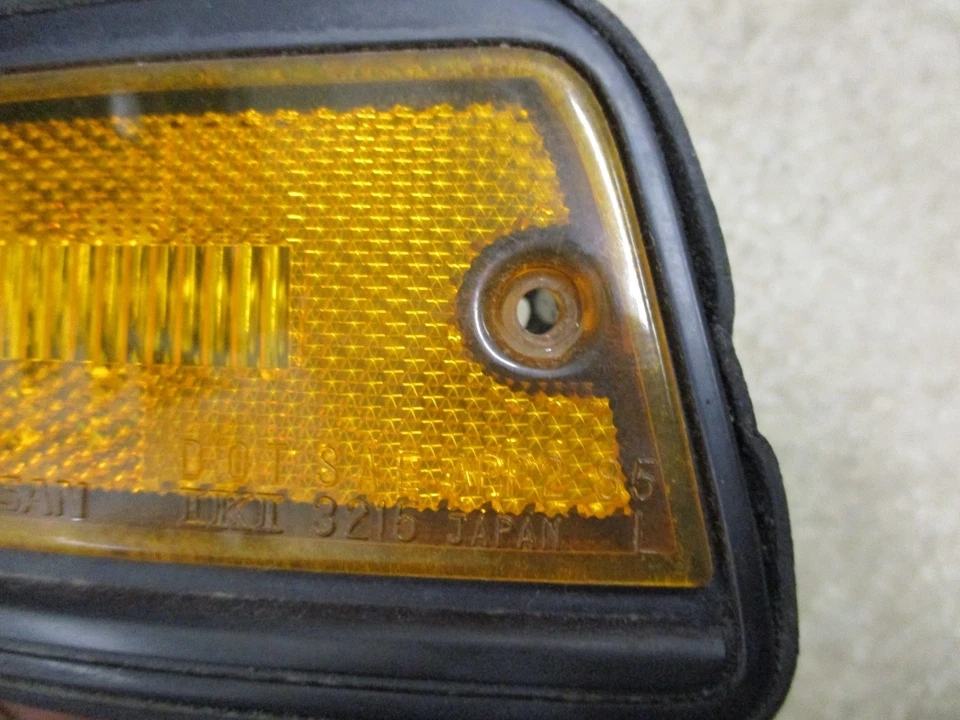 Nissan 200SX 1987 1988 lado del conductor izquierda esquina luz marcador lateral OEM Foto 3 de 4