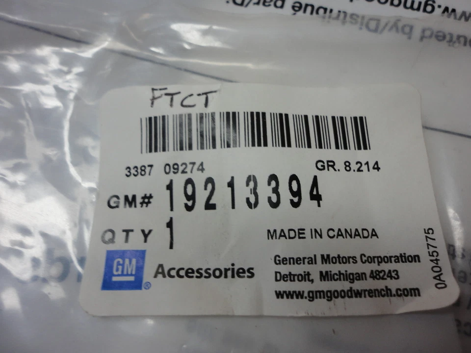 2001-2014 GMC Sierra Yukon передние или задние контурные грязевые щитки логотип GMC новый OEM - Изображение 2 из 2