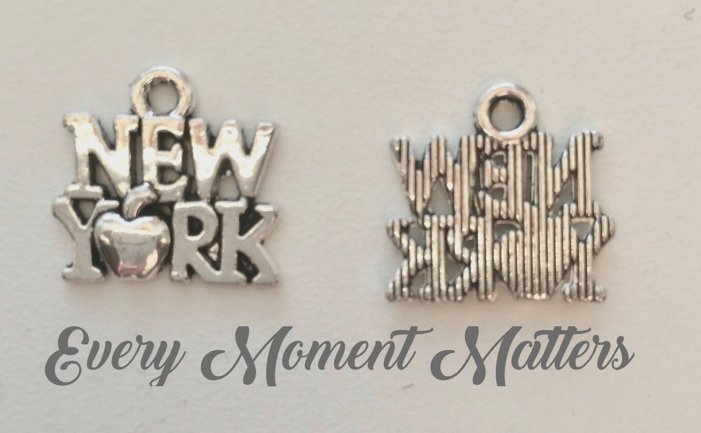 10 x Tibetan Silver  I LOVE NEW YORK  WITH APPLE 14x15mm Charms LIMITED STOCK