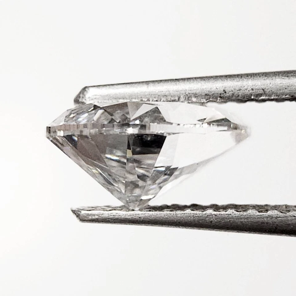 GIA Certified 2.00 Ct Pear Cut E VVS1 Loose Diamond for Engagement Ring - Image 3 of 4