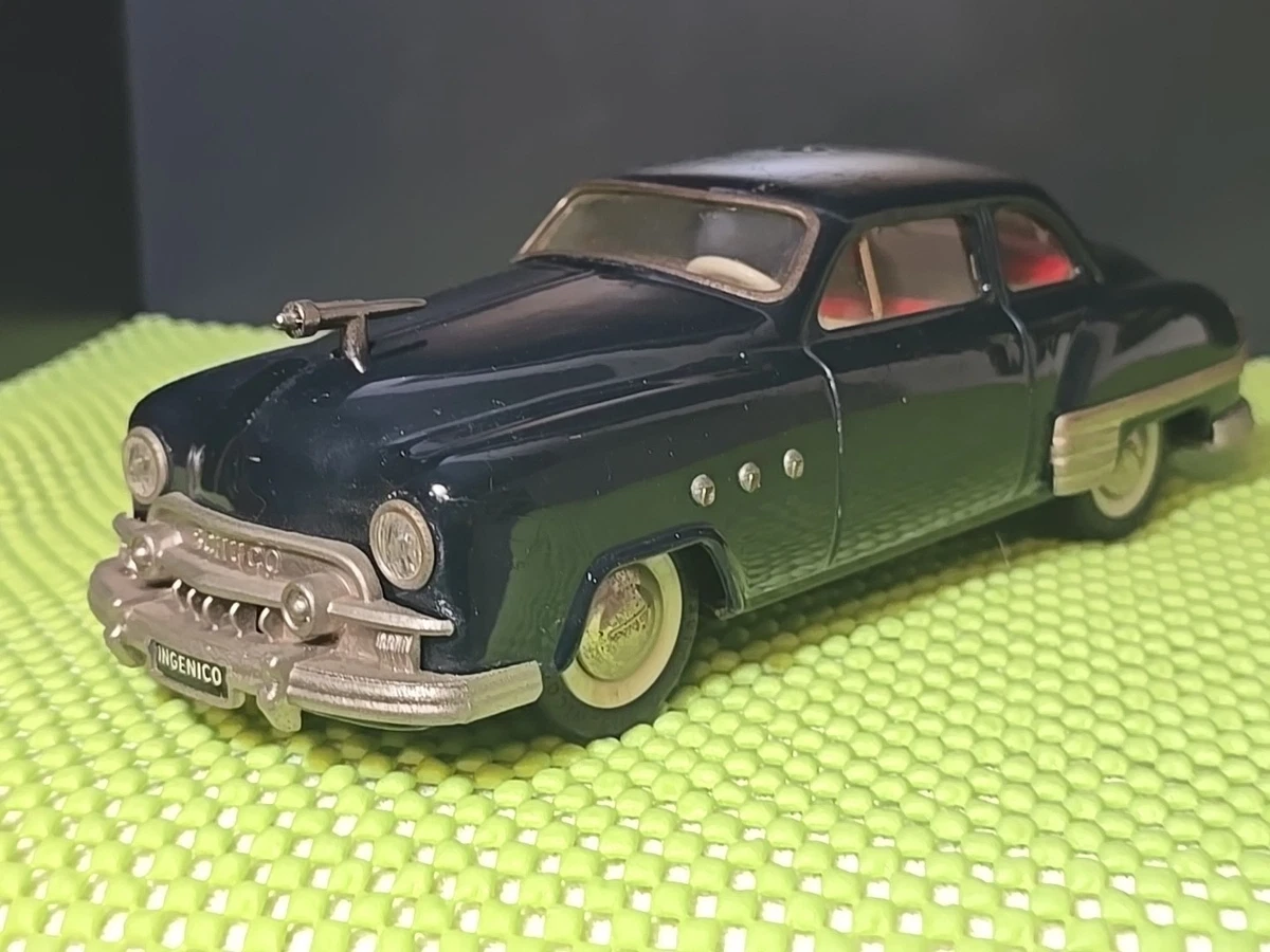 SCHUCO Ingenico 5325 vinröd limousine, samt Carreto 5330 båda i