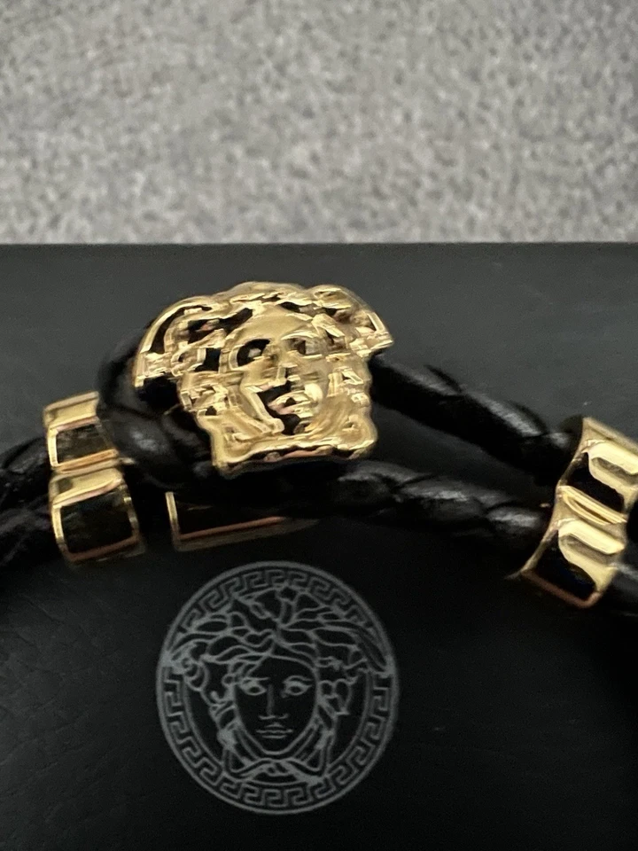 Versace LA MEDUSA LEATHER BRACELET with Gold Buckle Brand New In Box - Image 4 of 4