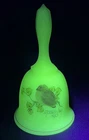 Vintage 1980 Fenton Custard Glass Glows  Mothers Day Birdie Bell *Donna R.*
