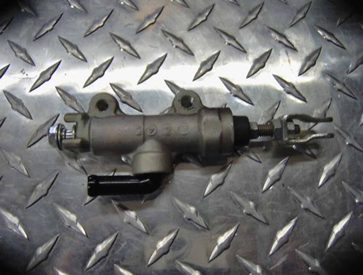 2006 06 KAWASAKI ZX 14 REAR BRAKE MASTER CYLINDER | eBay
