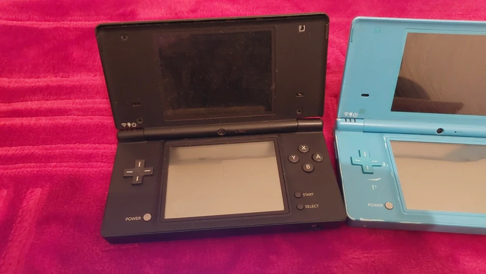 Lot Of 4 Nintendo DSi/DS LITE/FAT Consoles  FOR PARTS REPAIR NOT WORKING! ASIS - Image 4 of 4