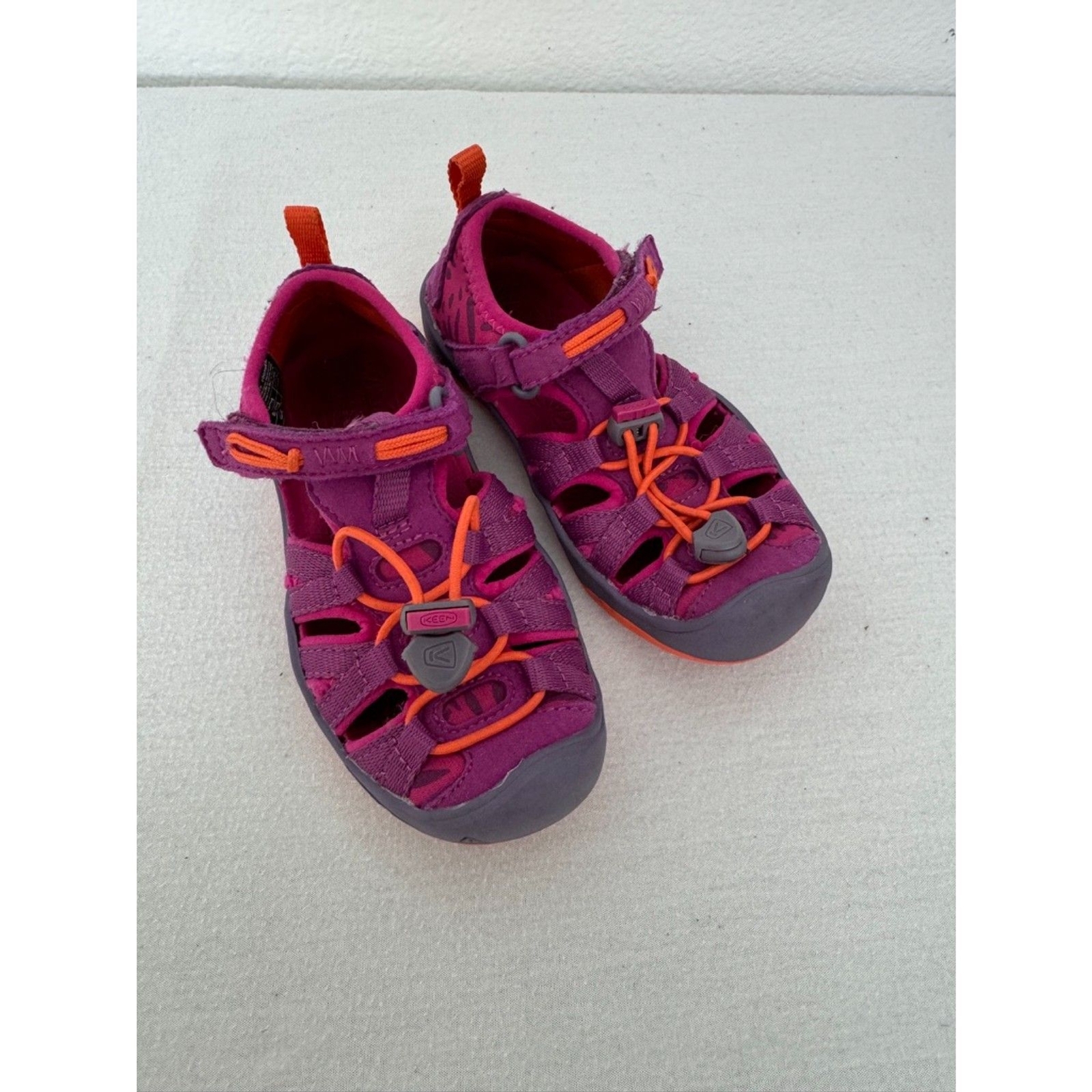 Sandali scarpe Keen Seacamp rosa e arancione bambina taglia 9C escursionismo acqua punta chiusa