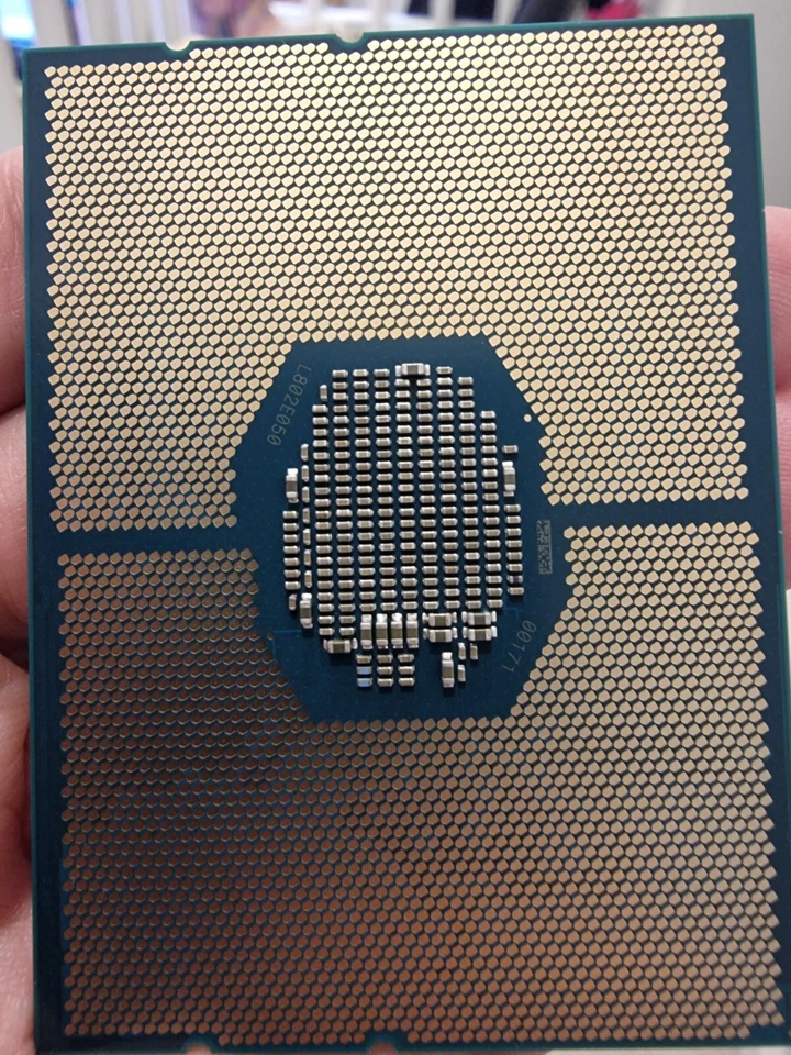 Intel Xeon Gold 6134 SR3AR - Image 3 of 3