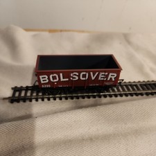 Hornby R136  OO GAUGE "BOLSOVER" Mineral Wagon Maroon. UNBOXED. 6390
