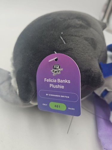 Makeship Felicia Banks Plüsch aus Cinnamon Switch - Bild 4 von 5