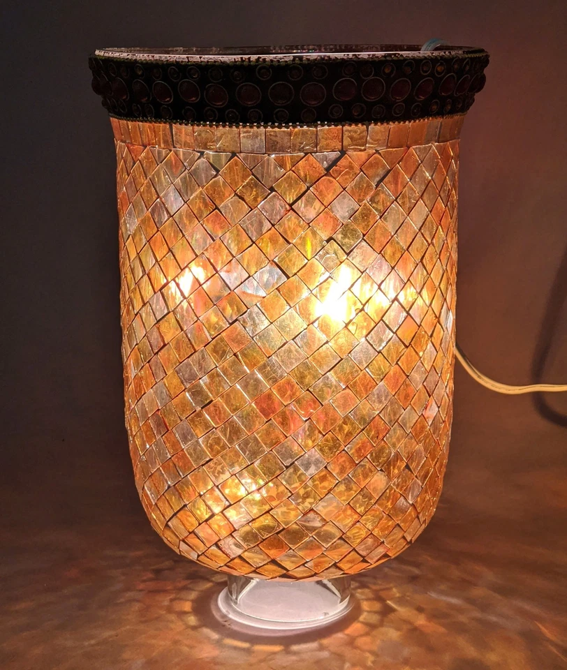 Juego de 2 tonos huracanados vidrio dorado mosaico borde de cuentas rojas borde 6" diámetro 10" alto Foto 2 de 4