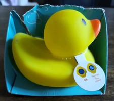 Munchkin White Hot Safety Bath Ducky Temperature Sensor Rubber Duck Toy