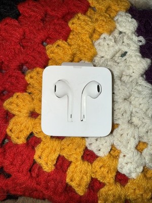 Original Apple Ear Pods Lightning Wired Earphones Headphones iPhone AirPods